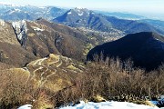 63 Vista sulla valle che scende da Selvino a Nembro